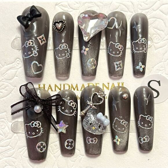 Hand Made Gray Hello Kitty Heart Rhinestone Charm Bow Press On Nails Size Small - Picture 1 of 4